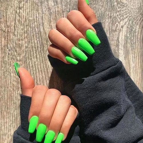 Hunter Green Acrylic Nails